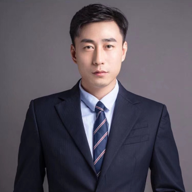 饶刚 视觉与舞美负责人